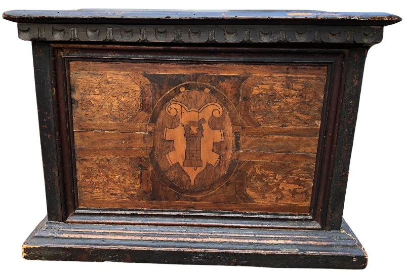Medieval 17th Century European Armorial Box With Coat of Arms