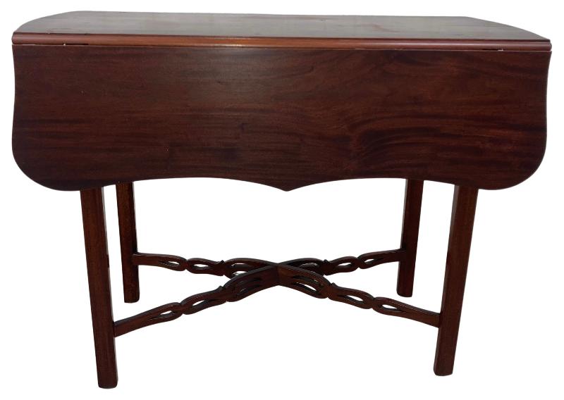 Antique Chippendale Mahogany Pembroke Table c. 1770